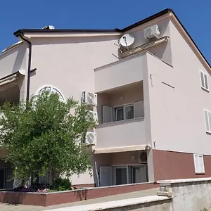 https://apt-pirun.primorje-gorskikotar.com
